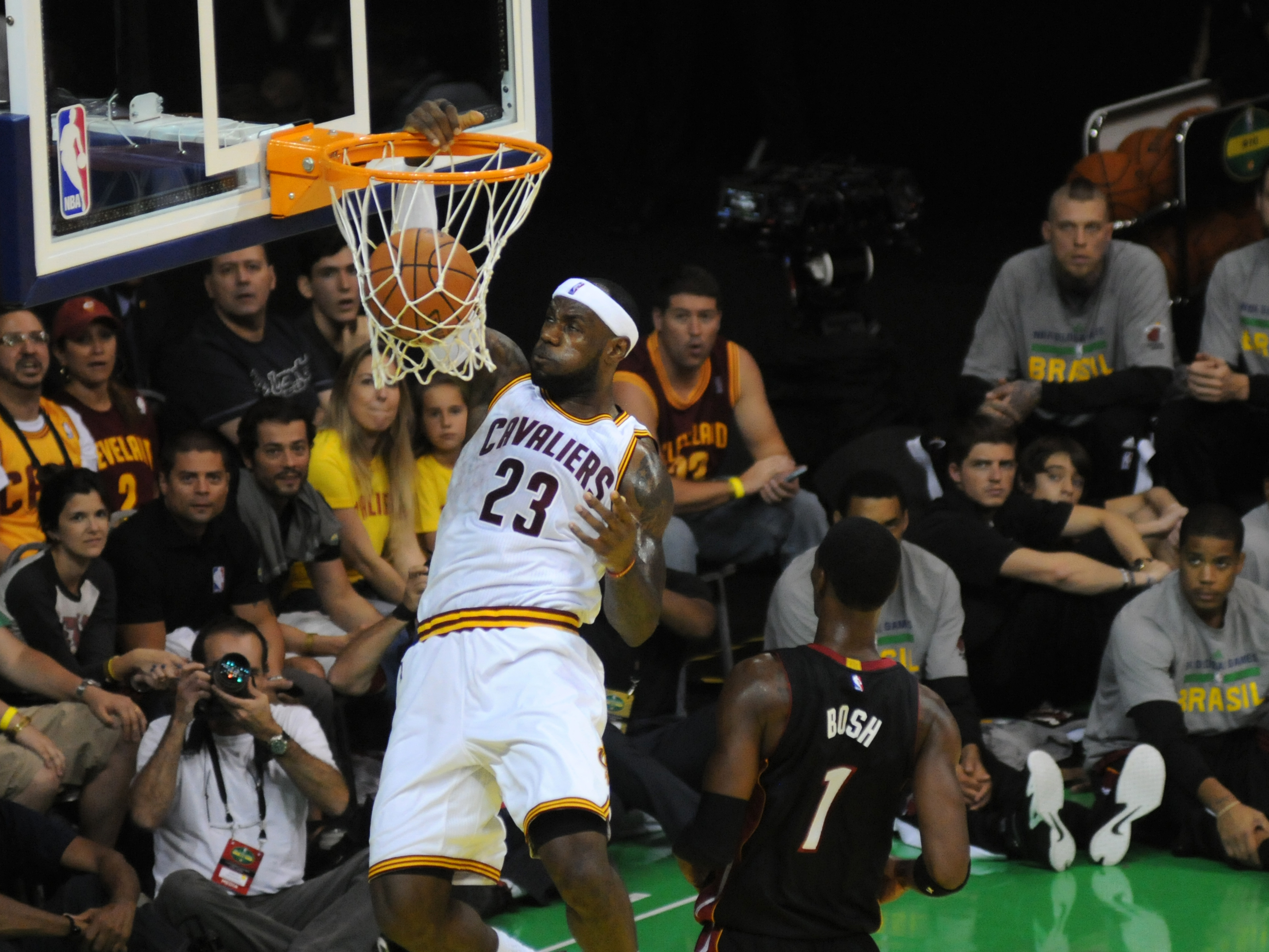 LeBron James otevírá novou kapitolu. Po osmi letech opouští Lakers a míří za dalším titulem