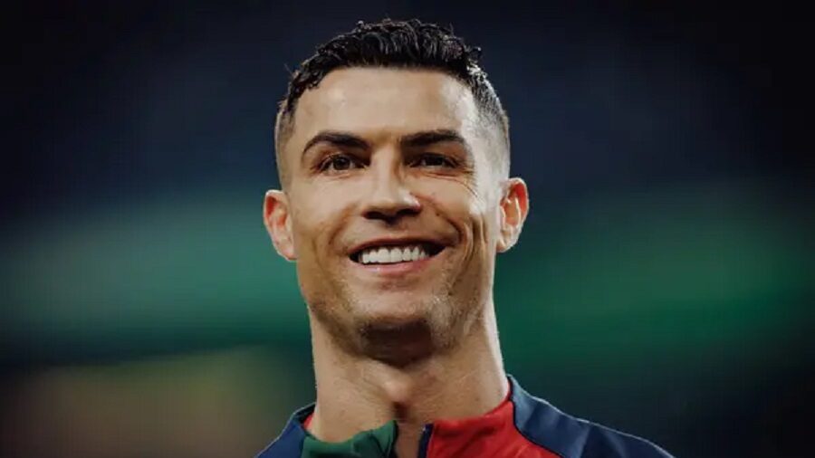 Konečně se dočkal! Ronaldo až na 15. pokus slaví v Arábii trofej!