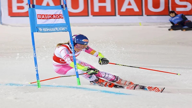 Lyžařka Mikaela Shiffrinová vyhrála 100. závod ve SP