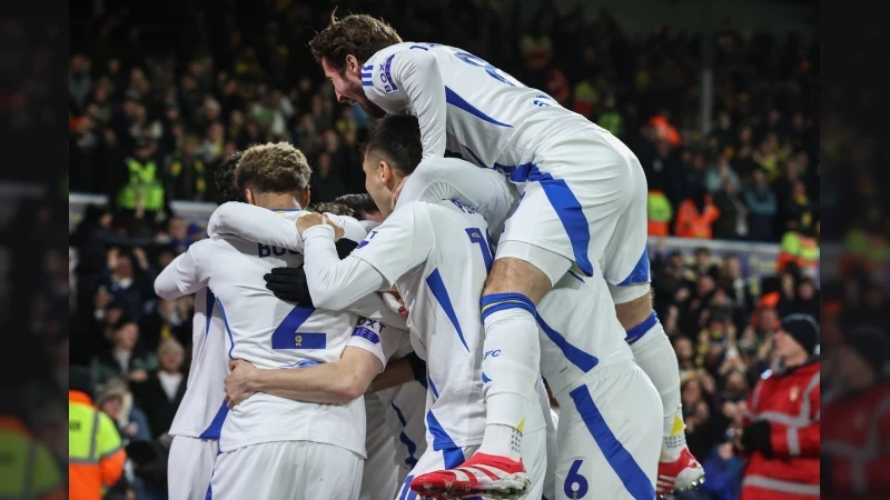 Leeds překvapuje Premier League. Po demolici Newcastlu jsou třetí.