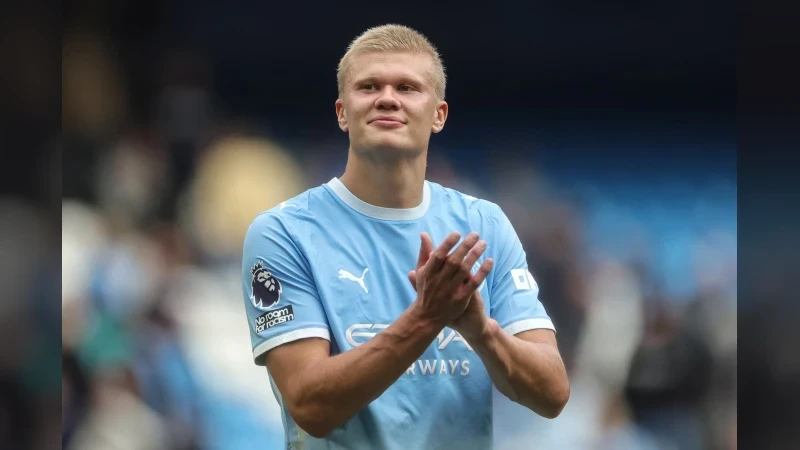 Pro Ref po manchesterském derby vysvětlil spornou situaci. Haalandův gól neměl platit